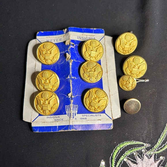 Meyer Insignia Other - VTG Post WW2 1940s Dress Army Golden Eagle buttons, still attached to card.